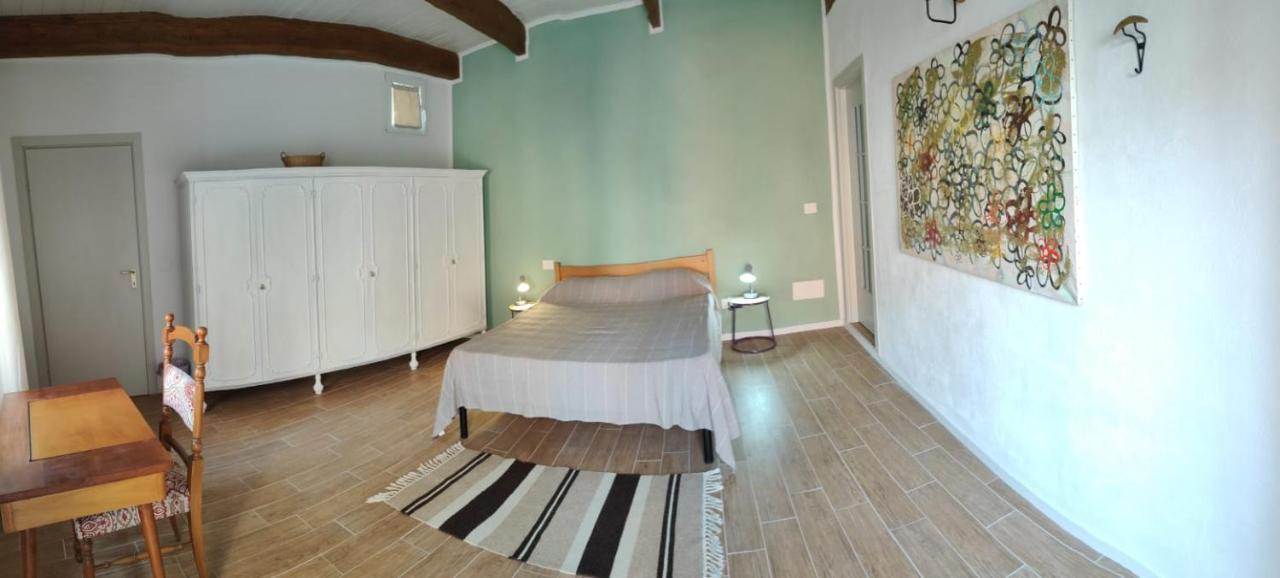 Magalocanda Stanze Sotto Al Castello Montemagno  Bagian luar foto